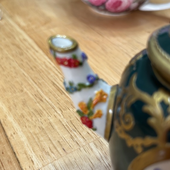 Unique Hand-painted Nini Decorated Teapot - Picture 4 of 6